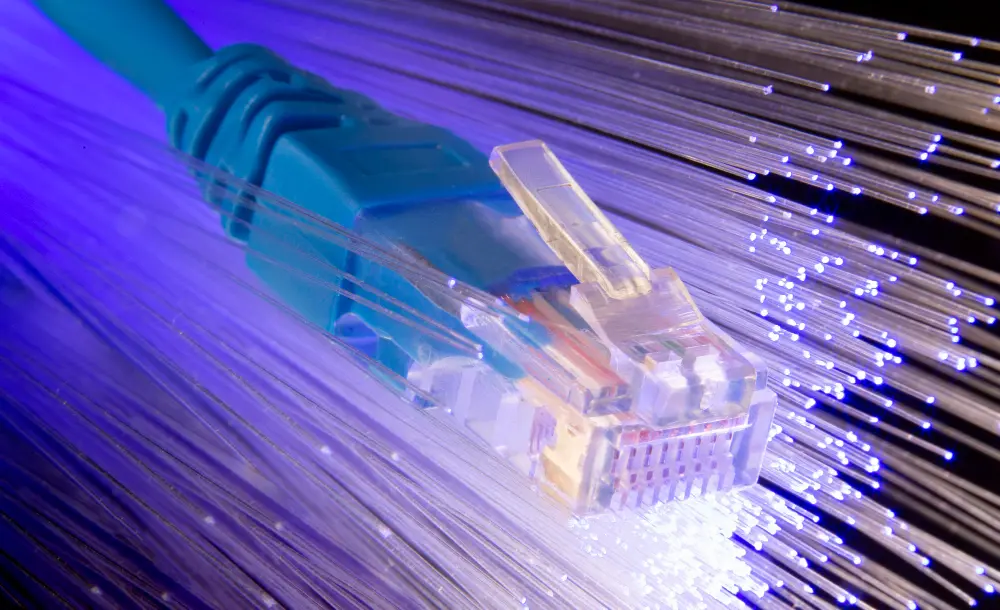 fibra simétrica o fibra óptica: ¿Qué es mejor?